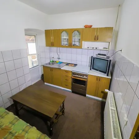 Pansion Kraljica 3*
