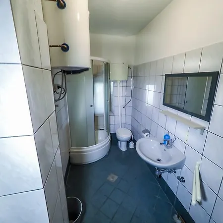 Pansion Kraljica Konukevi 3*