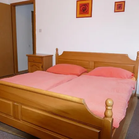 Pansion Kraljica 3*