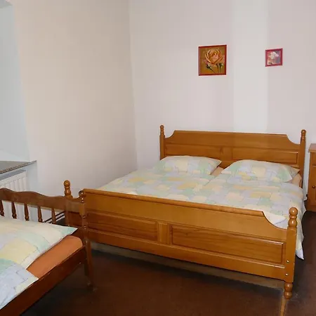 Pansion Kraljica 3*